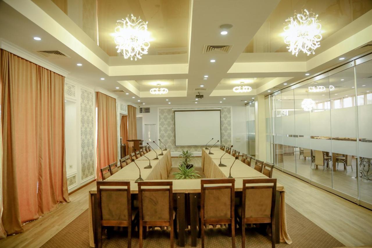 Hotel King David The Builder Κουτάισι Εξωτερικό φωτογραφία